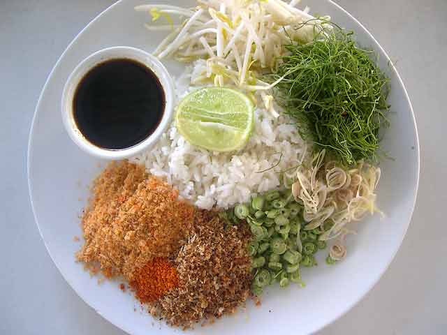 Breakfast at Krua Nakhon